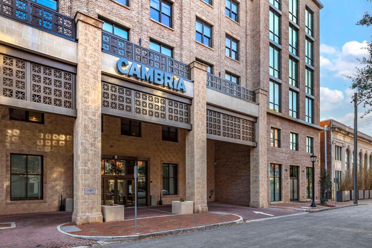 Cambria Hotel Savannah Downtown Historic District Exterior photo